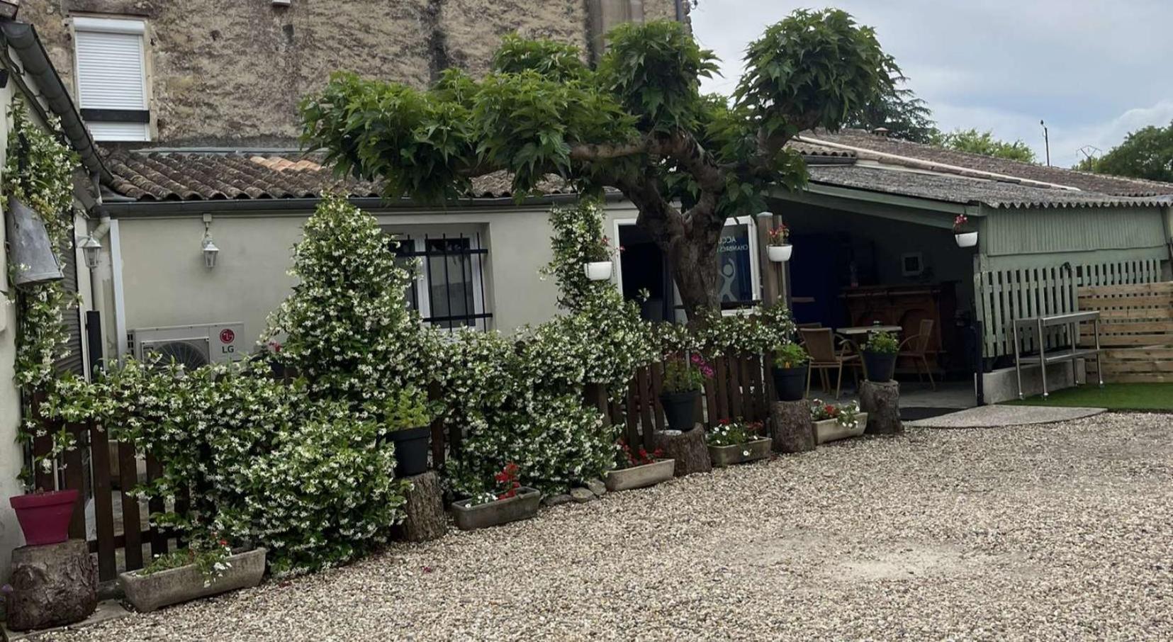 L'Estuaire Bed & Breakfast Saint-Seurin-de-Cursac Exterior photo